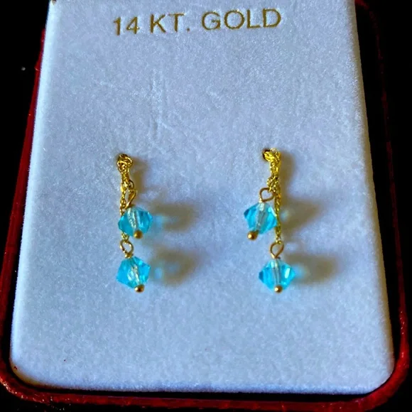 Earrings 14Kt gold and blue topaz dangle earrings. New and never worn. - Picture 1 of 3
